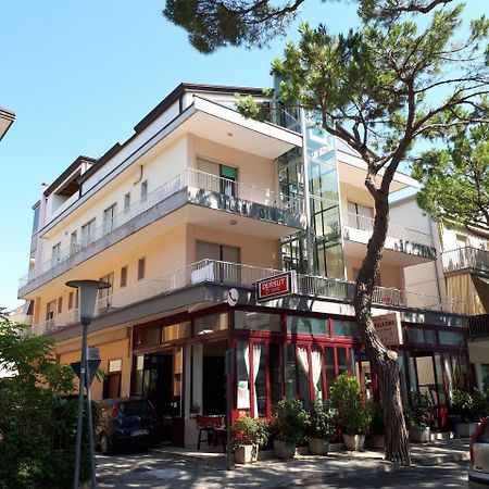 Hotel Villa Dina Лидо-ди-Езоло Экстерьер фото