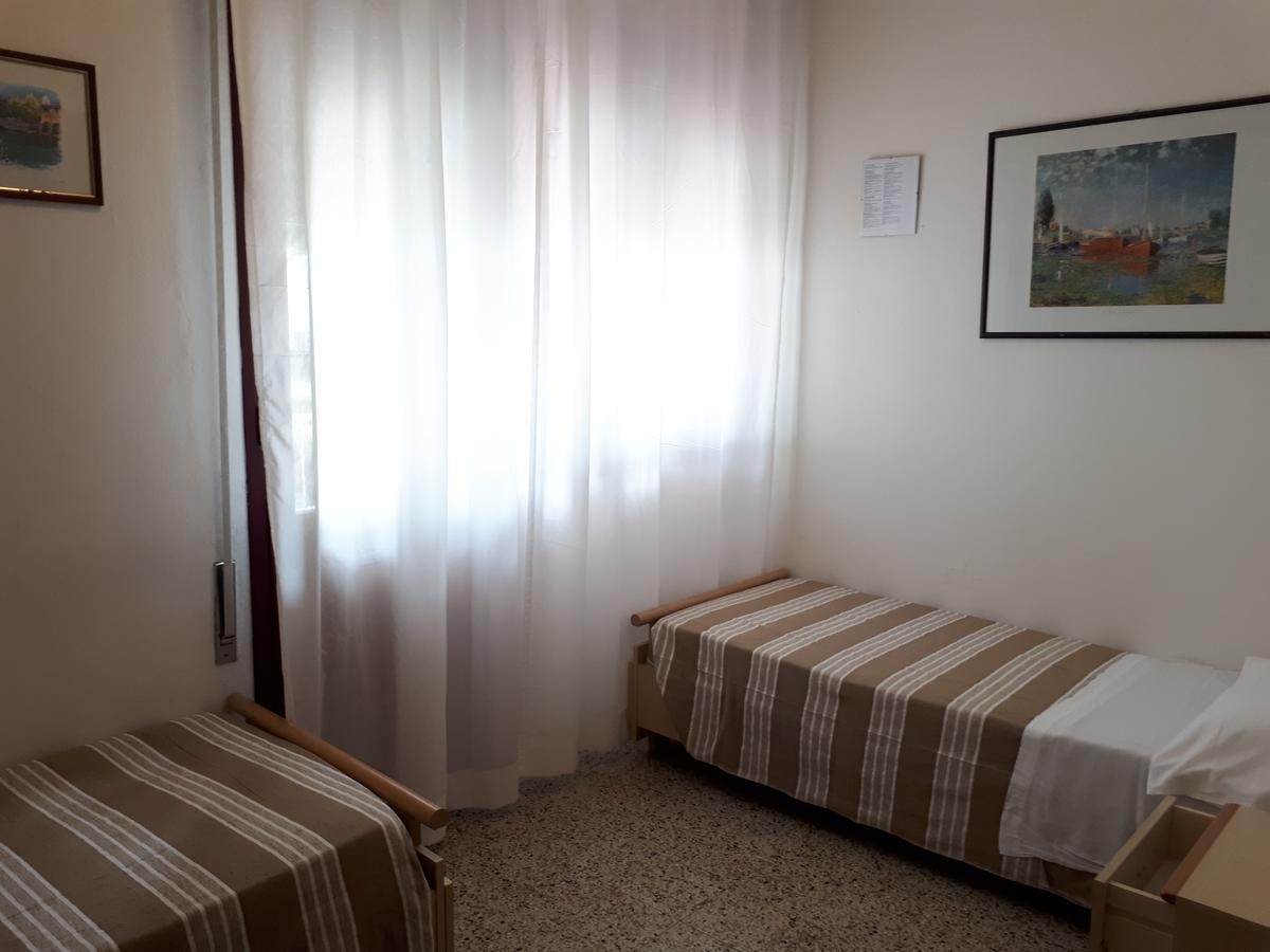 Hotel Villa Dina Лидо-ди-Езоло Экстерьер фото