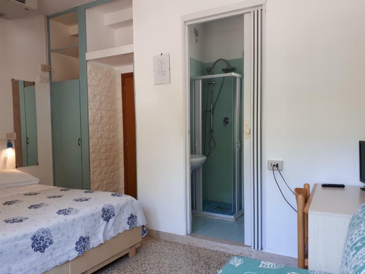 Hotel Villa Dina Лидо-ди-Езоло Экстерьер фото