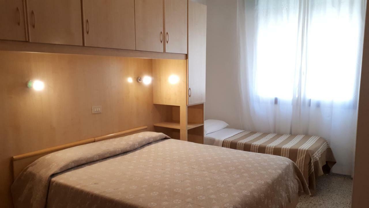 Hotel Villa Dina Лидо-ди-Езоло Экстерьер фото
