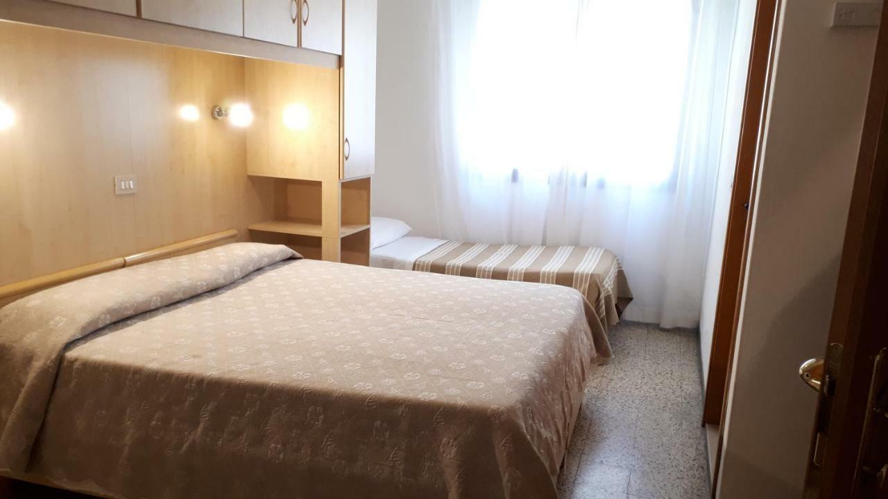 Hotel Villa Dina Лидо-ди-Езоло Экстерьер фото